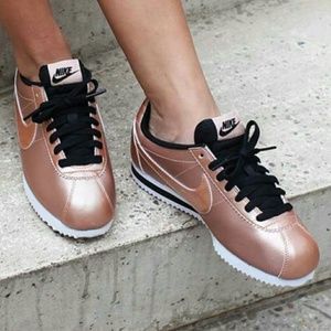 rose gold cortez